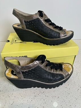 Fly London Yuta' Platform Black & Silver Wedge Sandal Size 40/9